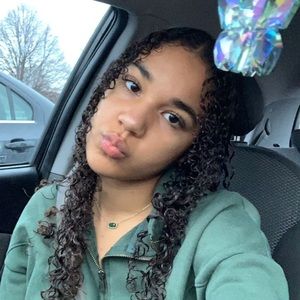 Meet your Posher, Meyo